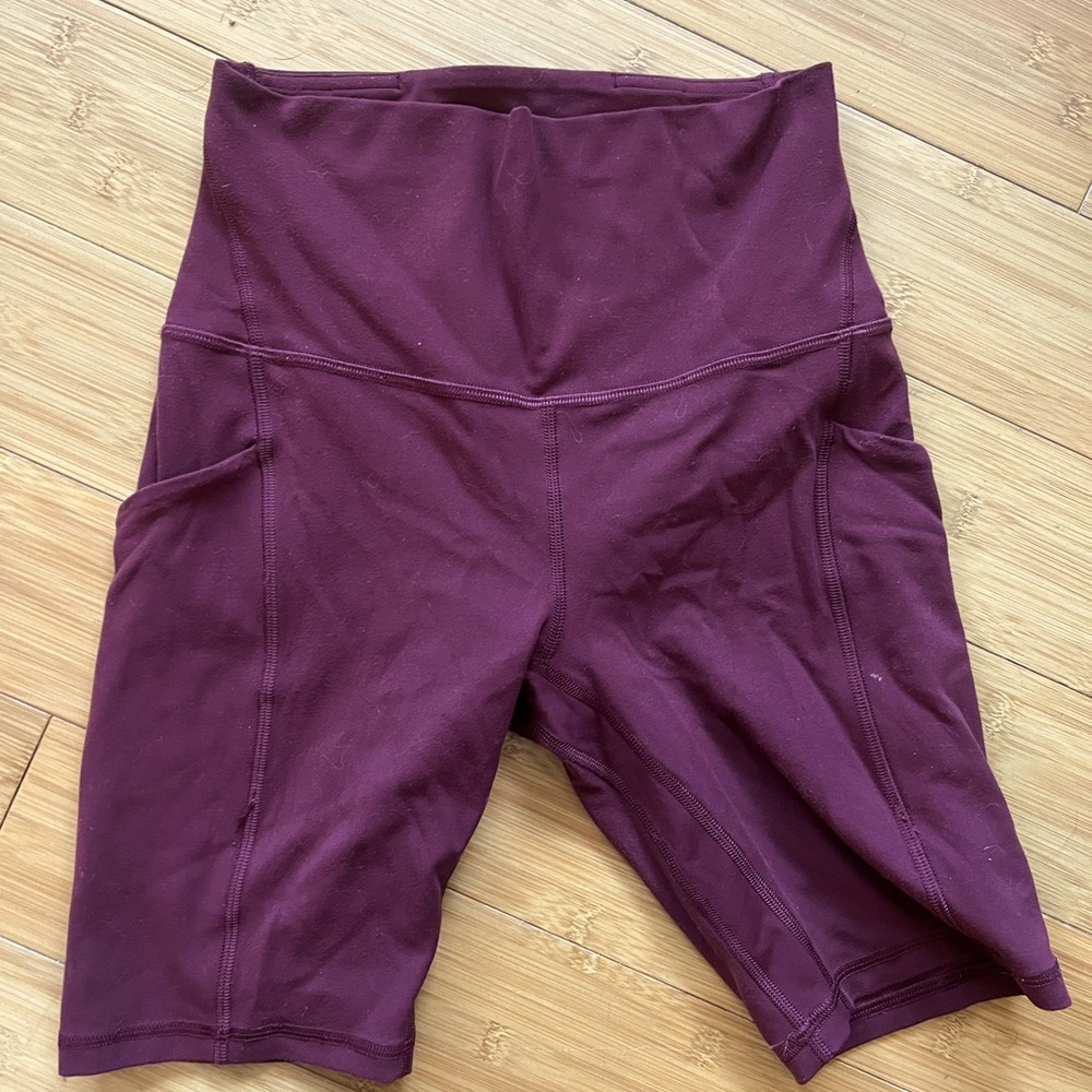 Lululemon Bike Shorts with pockets